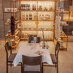 Apart-hotel & Jacetania 3*