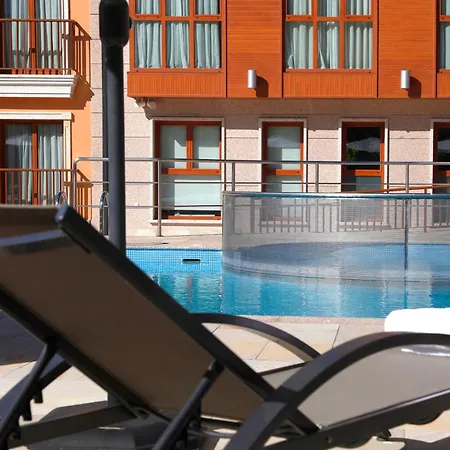 Ξενοδοχείο με διαμερίσματα & Jacetania 3*