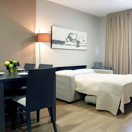 Apartahotel&spa Jacetania Hotel apartamentowy Jaca