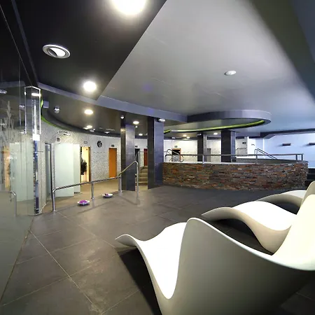 & Jacetania Ξενοδοχείο με διαμερίσματα 3*