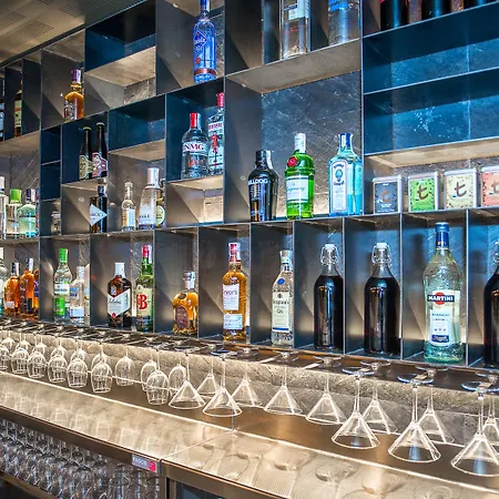 & Jacetania Aparthotel Jaca