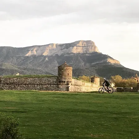 Aparthotel & Jacetania