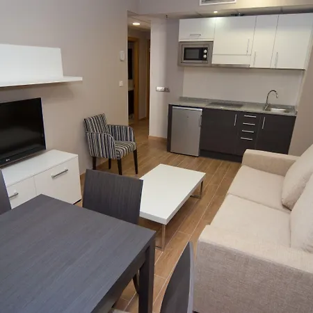 & Jacetania Aparthotel Jaca