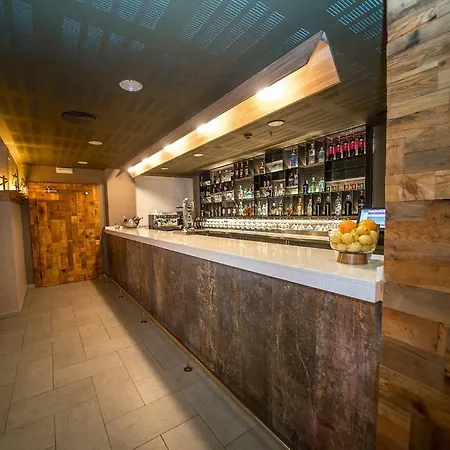 & Jacetania Apart Otel 3*