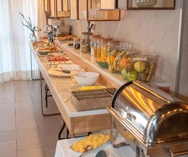 Ξενοδοχείο με διαμερίσματα & Jacetania 3*