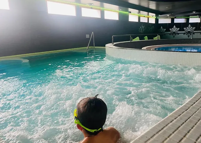 & Jacetania Ξενοδοχείο με διαμερίσματα 3*