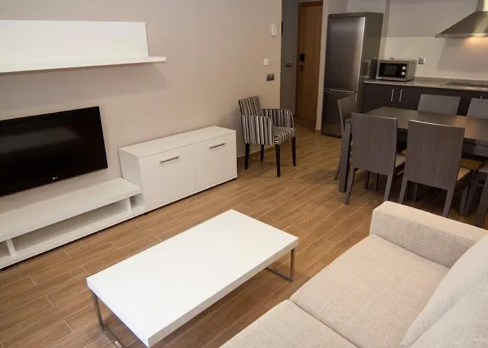 & Jacetania Χάκα