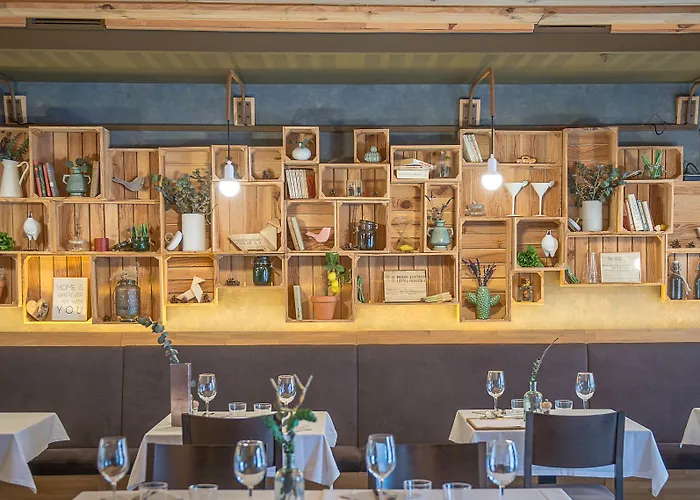 Lägenhetshotell & Jacetania 3*