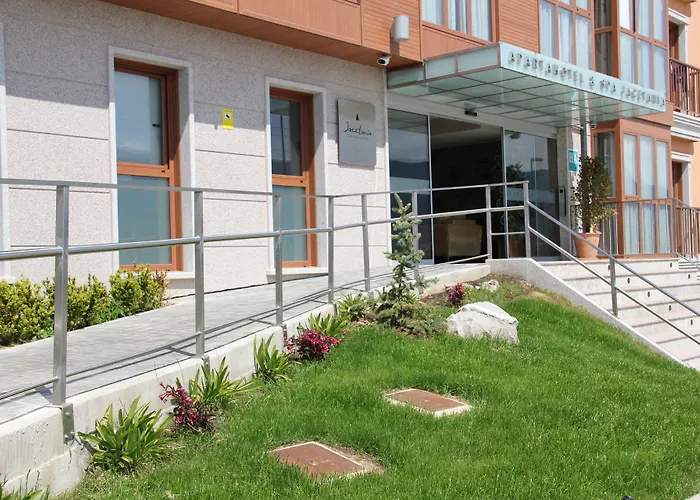 & Jacetania Ξενοδοχείο με διαμερίσματα 3*