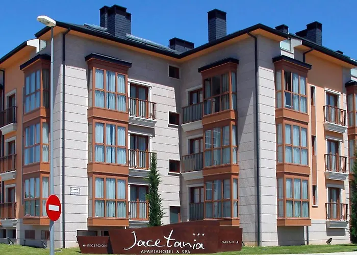 Lägenhetshotell & Jacetania Jaca