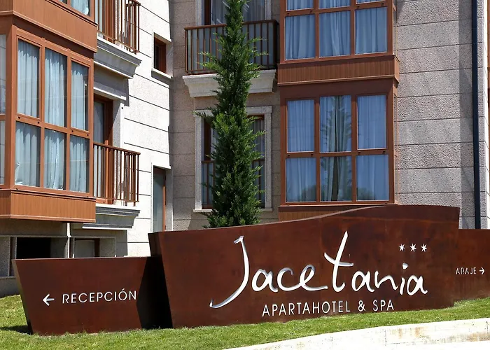 & Jacetania Lägenhetshotell