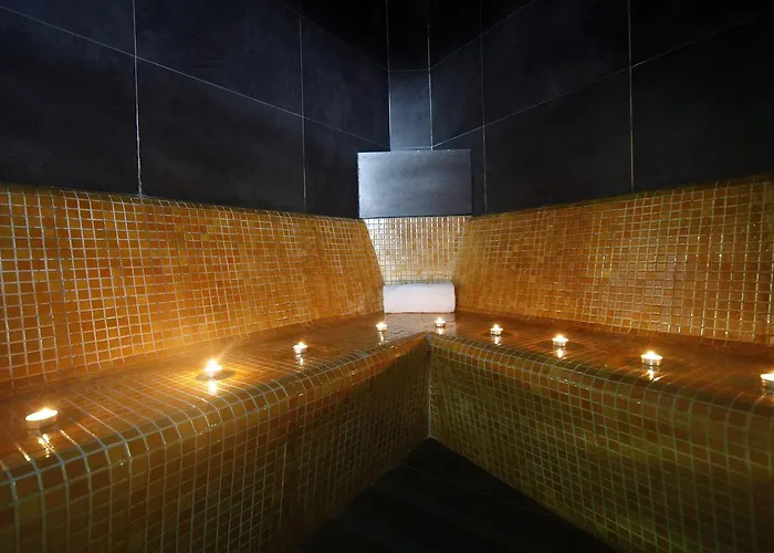 Ξενοδοχείο με διαμερίσματα & Jacetania Χάκα