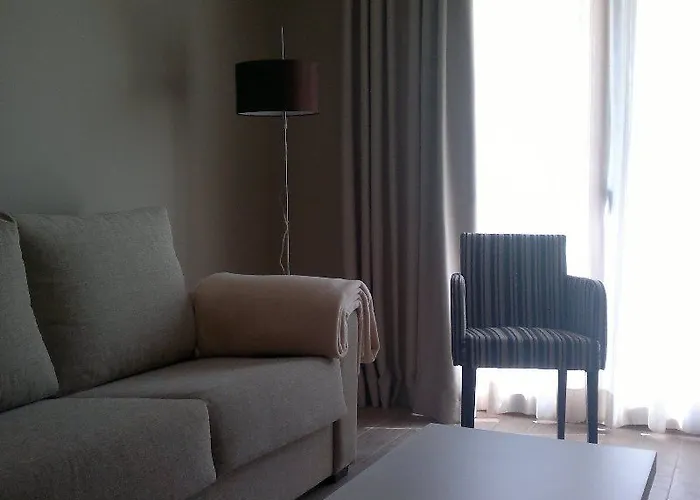 & Jacetania Lägenhetshotell 3*